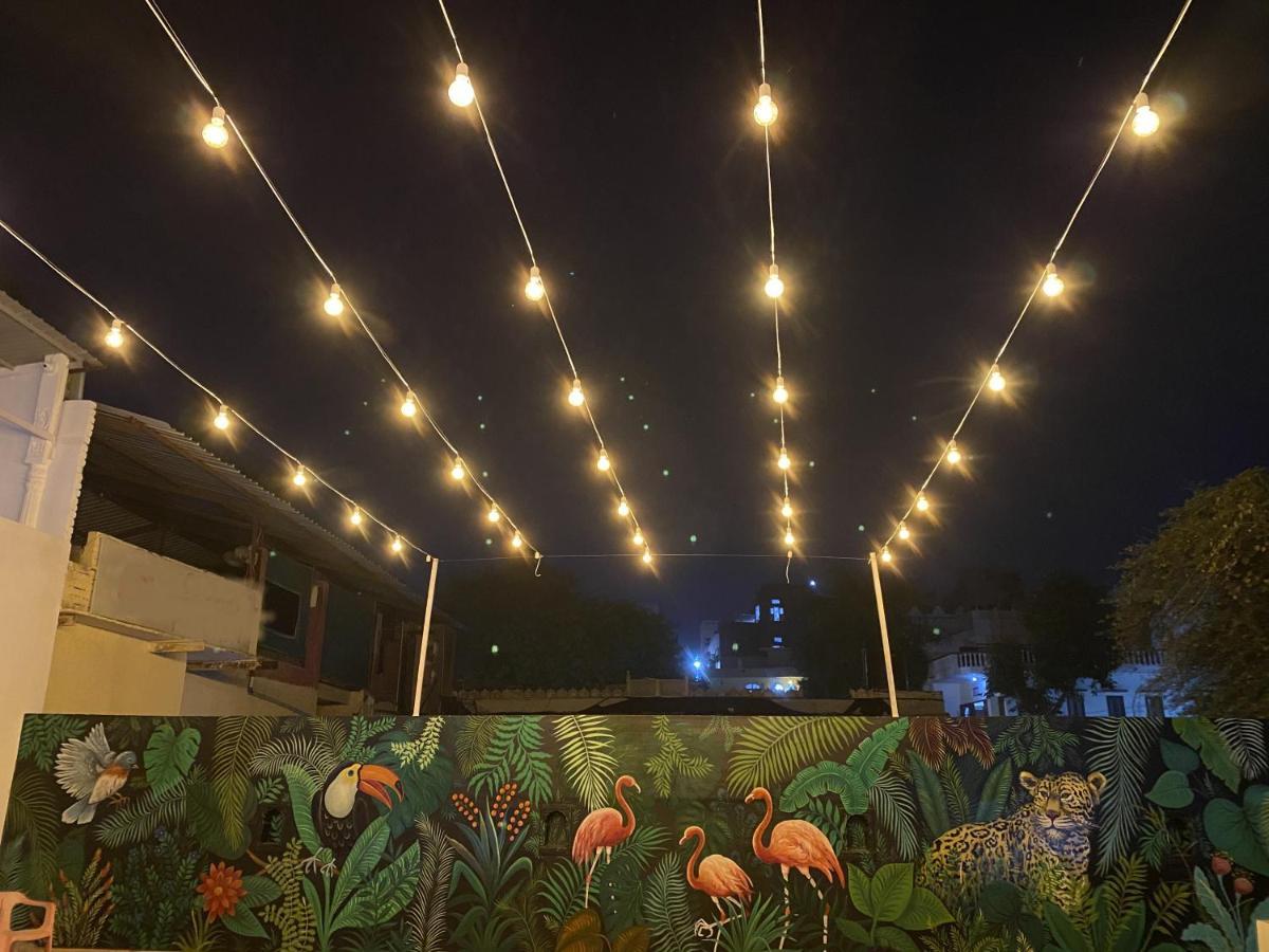 Natural Lake View Hotel Udaipur Exterior foto