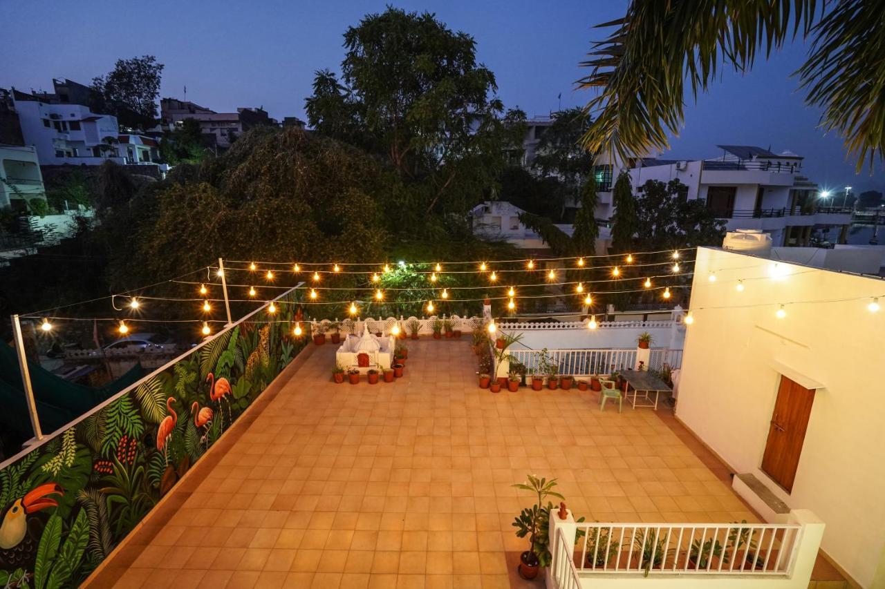 Natural Lake View Hotel Udaipur Exterior foto