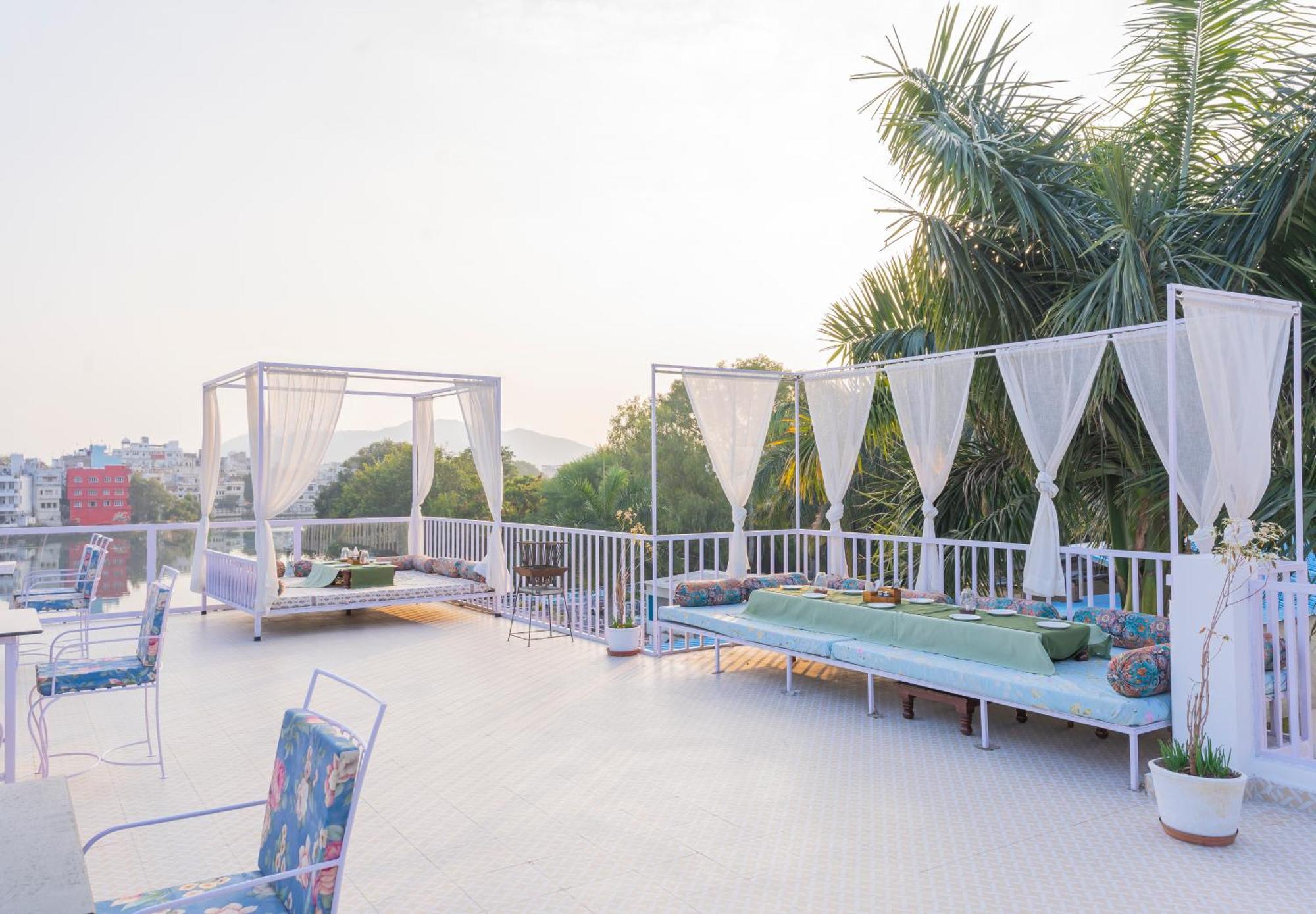 Natural Lake View Hotel Udaipur Exterior foto